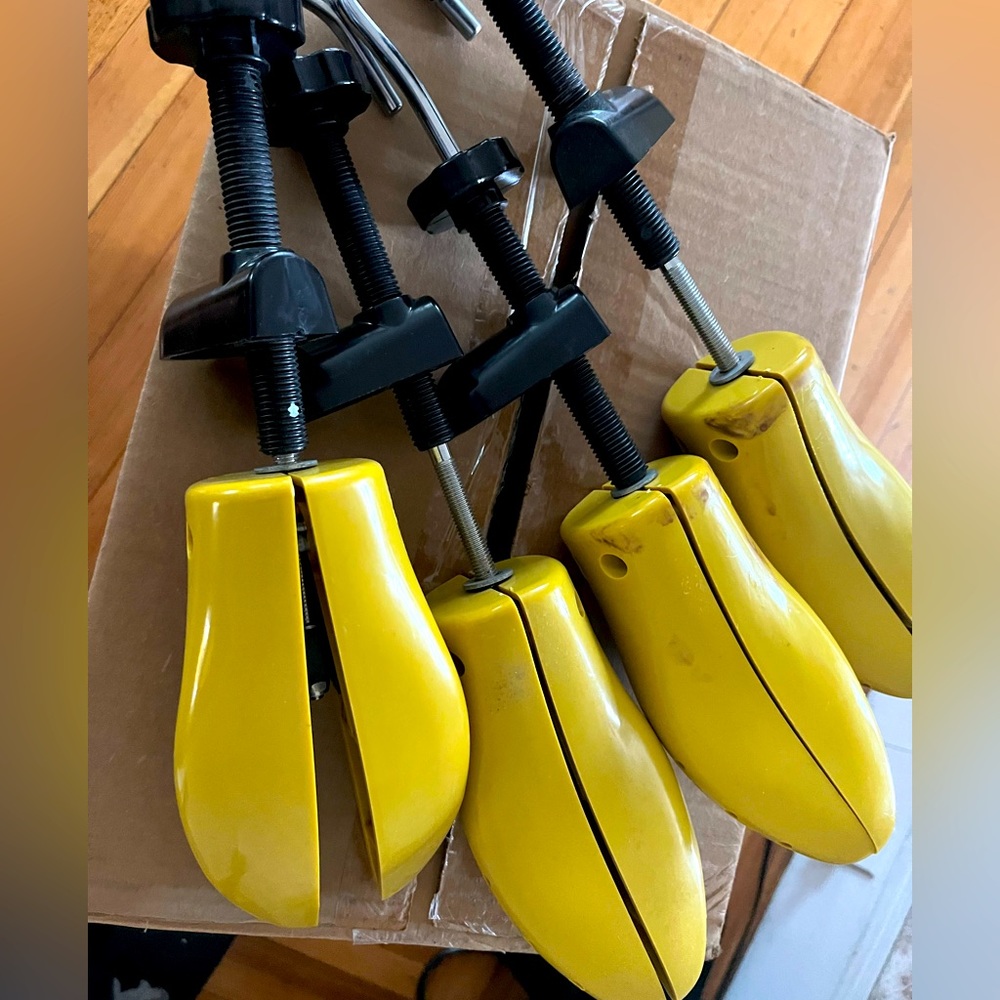 XL Shoe Stretchers- 2 pairs